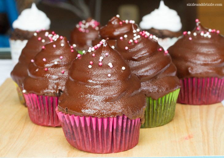 Cupcakes with chocolate frosting