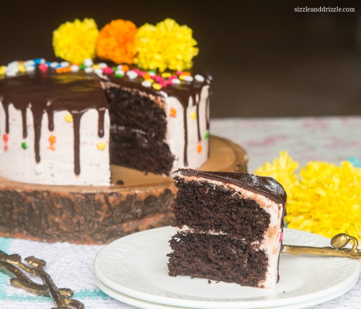 chocolate-drip-cake-slice